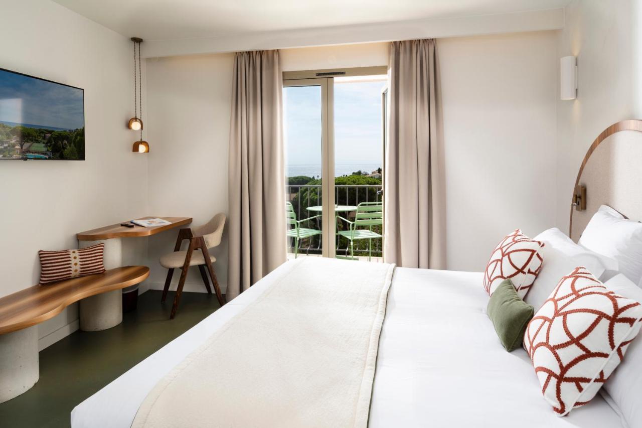 Hotel Du Parc Cavalaire Sur Mer Exteriör bild