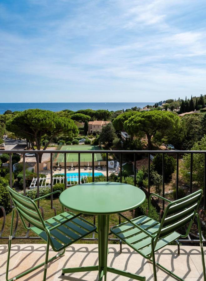 Hotel Du Parc Cavalaire Sur Mer Exteriör bild